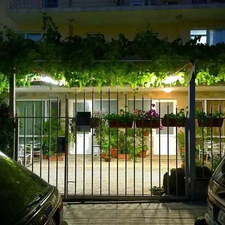 Affittacamere House Of Flowers