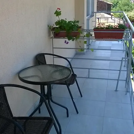 Affittacamere House Of Flowers 3*